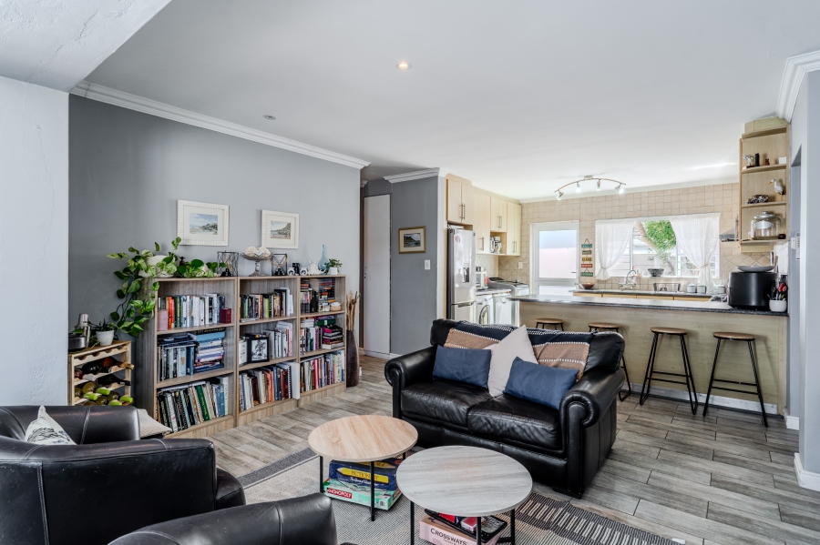 3 Bedroom Property for Sale in Silverglade Western Cape